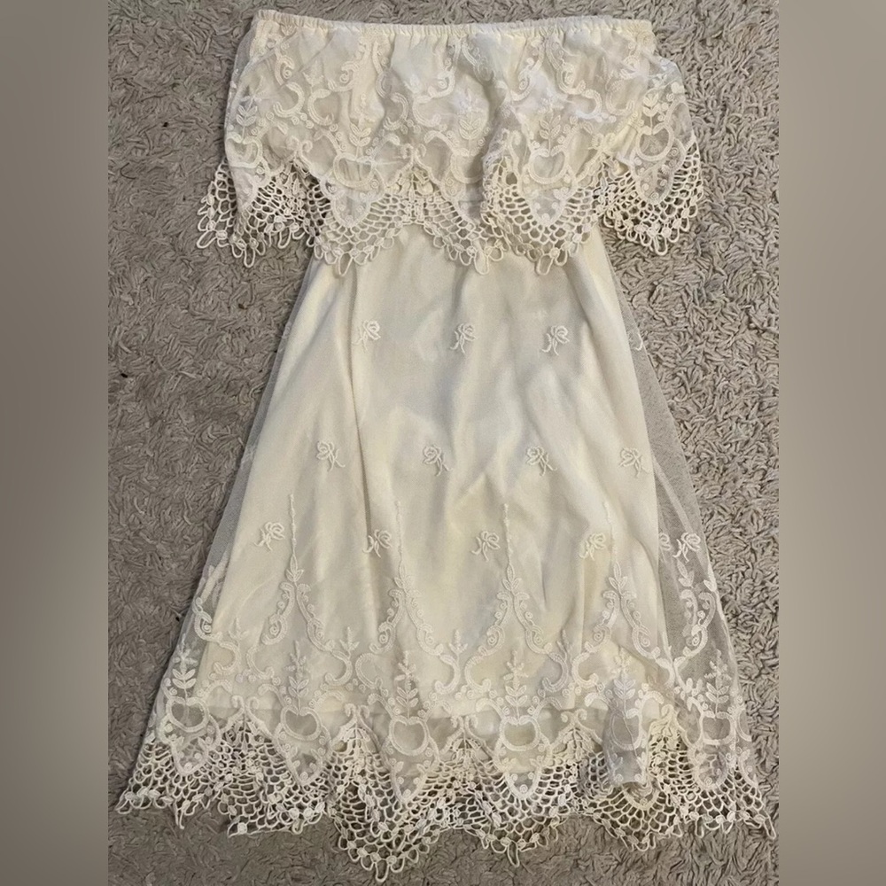 MADDY K ivory lace strapless back cut out short mini dress small s